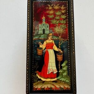 Vintage Russian Lacquer Handpainted Palekh Box - Great Quality and Detai…